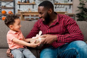Dia dos Pais: 5 dicas para comprar um presente especial