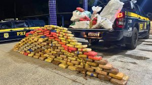 Drogas escondidas: PRF apreende mais de 420 kg de entorpecentes