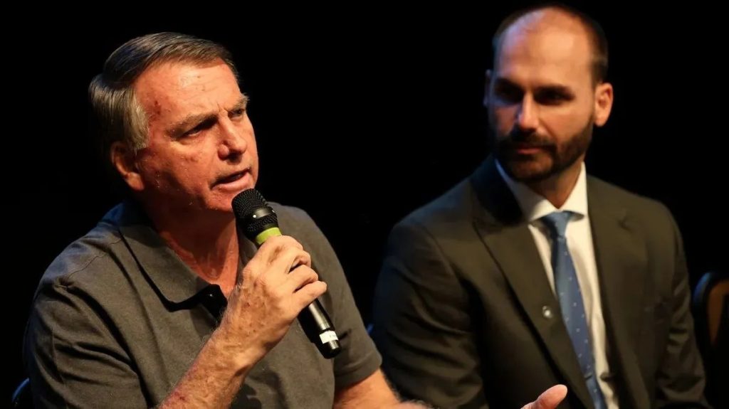Em mensagem, Bolsonaro orienta Eduardo a não criticar ministro do