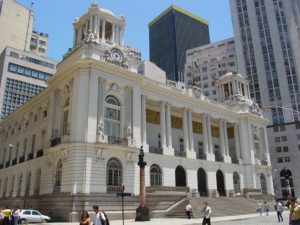 Em sessão extraordinária, vereadores votam reforma do Regimento Interno da