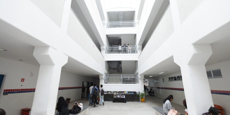 Escola em tempo integral deve ter jornada mínima de 35