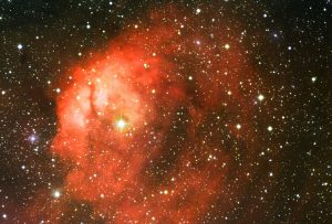 Estrela supergigante vermelha expele nuvem recorde de gás e poeira