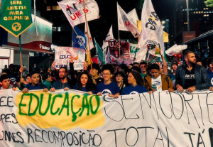 Estudantes convocam ato na Paulista “em defesa da Educação e
