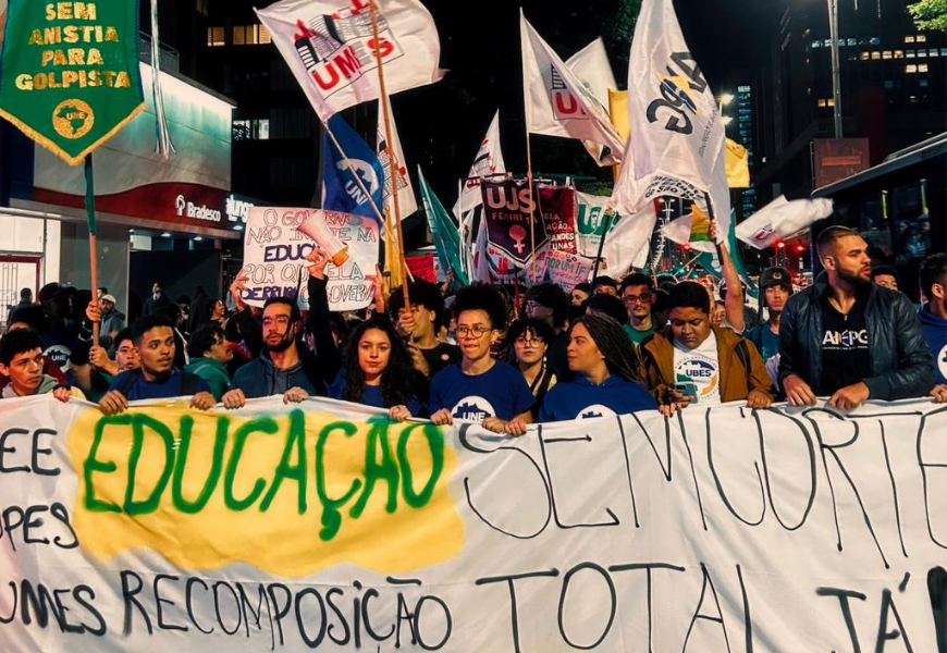 Estudantes convocam ato na Paulista “em defesa da Educação e