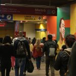 Falha em trem da CPTM lota estações em São Paulo nesta