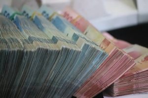 Forbes revela ranking dos 10 maiores bilionários do Brasil em