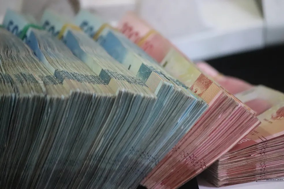 Forbes revela ranking dos 10 maiores bilionários do Brasil em