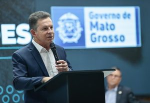 Governador diz que Carlos Bolsonaro "falou pela boca o que
