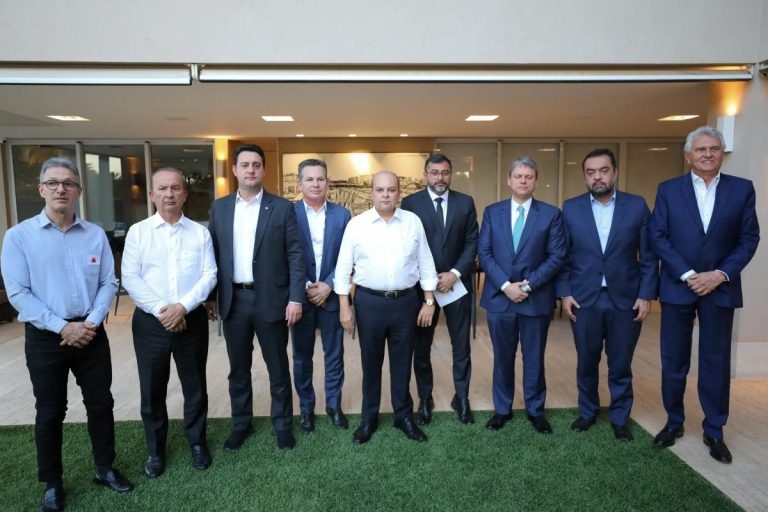 Governadores de oposição pressionam Lula sobre tarifaço dos EUA e