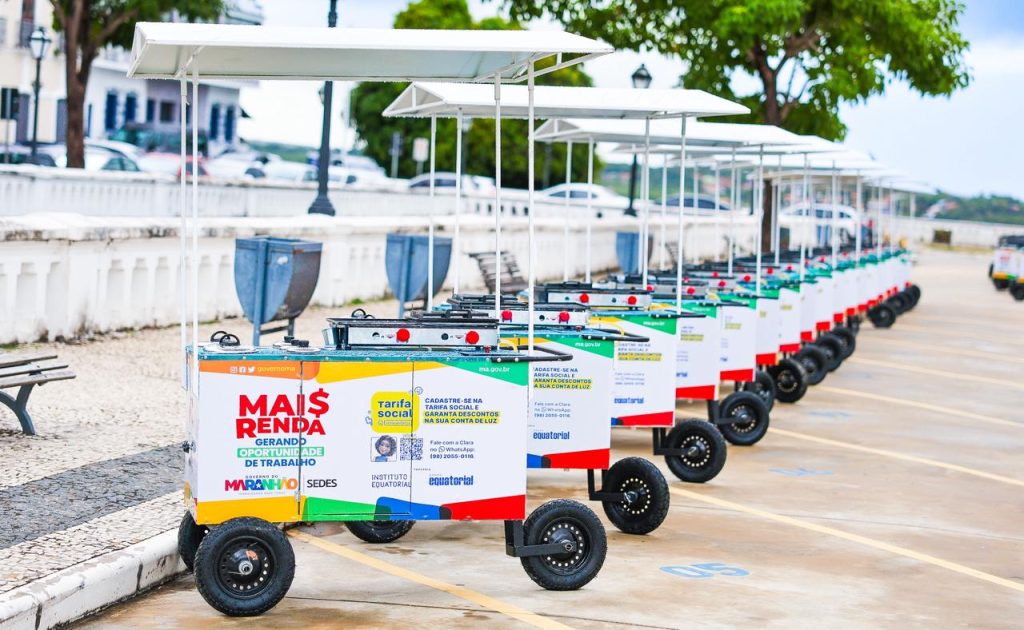 Governo do Maranhão e Equatorial entregam mais 500 carrinhos do