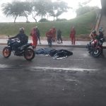 Homem morre após cair de viaduto durante horário de pico,