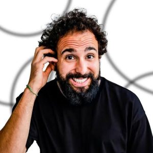 Humorista Murilo Couto apresenta show de stand-up em São Luís
