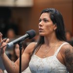 Índia Armelau surpreende e emociona Bacellar com discurso de apoio