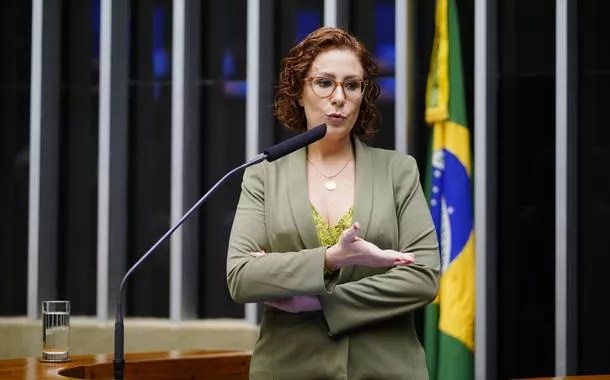Irmã de Carla Zambelli denuncia abandono do PL e teme
