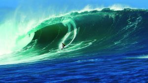Jaguaruna (SC) registra maior onda já surfada no Brasil