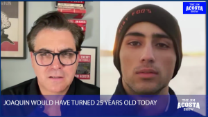 Jornalista entrevista clone de jovem morto nos EUA; veja