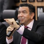 Justiça proíbe Américo de agir em nome da FMF