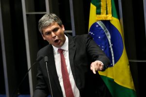 Lindbergh aciona STF para barrar efeitos da sanção dos EUA