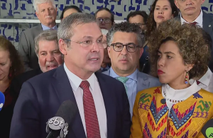 Lindbergh nega acordo por anistia e promete acionar Conselho de