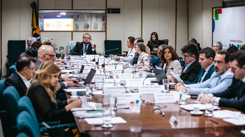 Lotema participa da reunião para criação do Sistema Nacional de