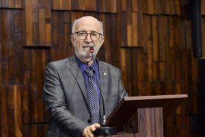 Luiz Paulo critica ataques de Cláudio Castro a conselheiro do