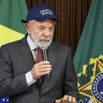 Lula cobra Congresso sobre possível cassação de Eduardo Bolsonaro