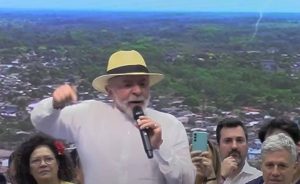 Lula diz que ‘traidores da pátria’ no Congresso deveriam perder