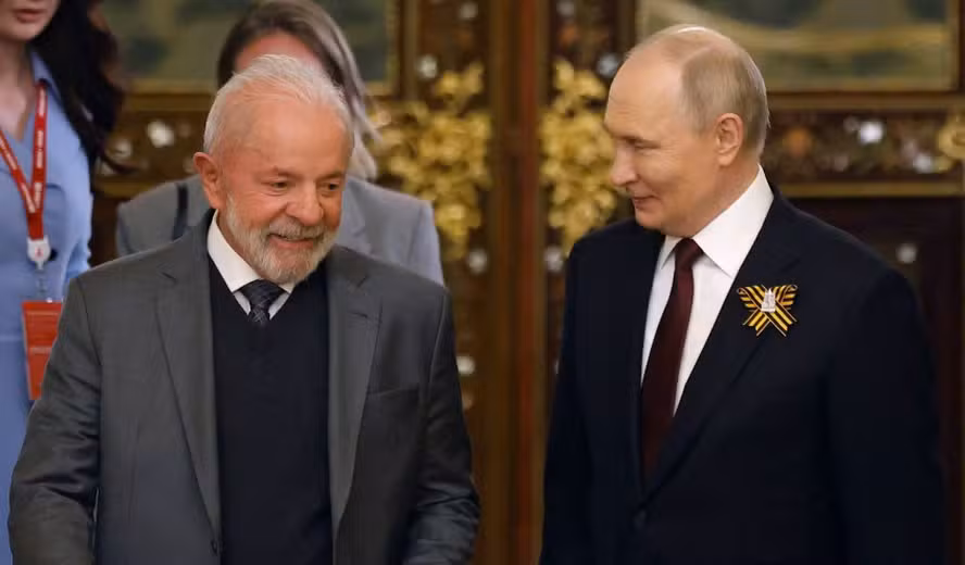 Lula e Putin falam por telefone após encontro do líder