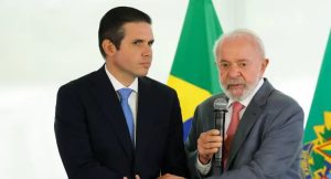 Lula reafirma apoio político a Hugo Motta após crise do