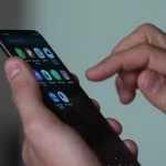 Mais de 300 celulares são apreendidos em mercado popular do