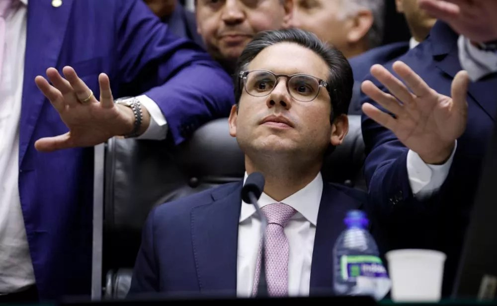 Mais de 70% da população rejeita PEC da Blindagem que