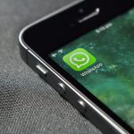 Meta remove 6,8 milhões de contas falsas no WhatsApp e