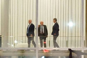 Moraes recusa ação da AGU nos EUA e reforça que