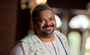 Morre o sambista Arlindo Cruz, aos 66 anos