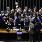 Motta retoma cadeira de presidente da Câmara após dois dias