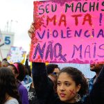 Mulheres vítimas de violência poderão ser isentas da taxa de