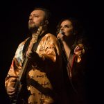 NU’ZS Duo apresenta espetáculo “Amores”, em homenagem a Roberto e