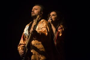 NU’ZS Duo apresenta espetáculo “Amores”, em homenagem a Roberto e