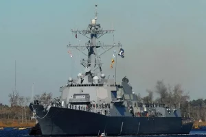 Navios militares dos EUA se aproximam da costa da Venezuela