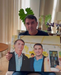 No Dia dos Pais, Flávio posta vídeo emocionado em homenagem