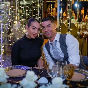 Noivado de Cristiano desafia tradições