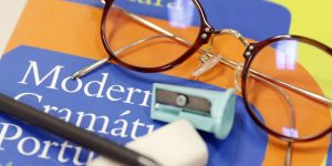 Oftalmologistas apontam risco de atendimento por pessoas sem formação