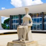 PL tenta acordo com STF para mudar foro privilegiado e