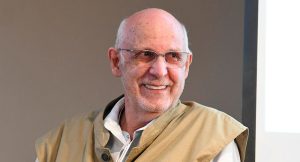 Padre Júlio Lancellotti participa de ação voltada à população de