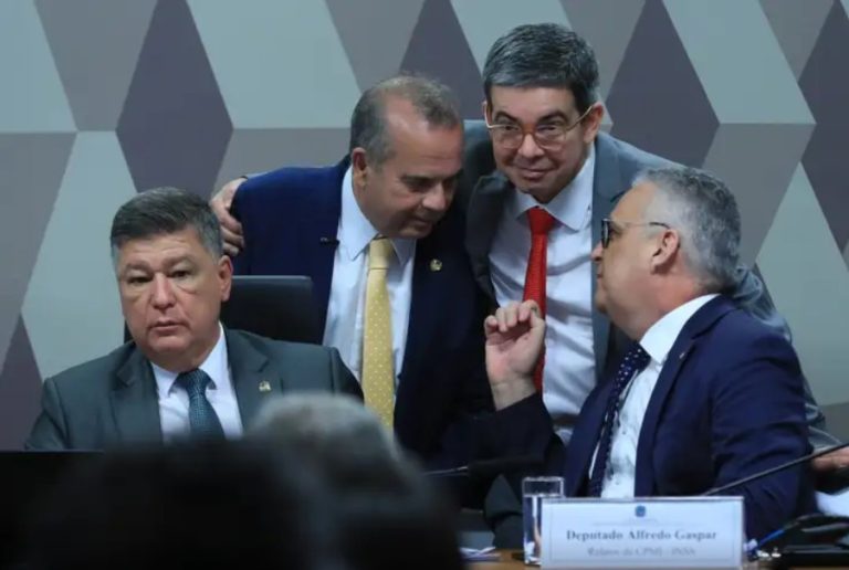 Para blindar irmão de Lula, base aceita que CPI do