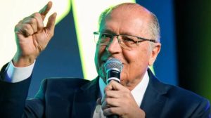 Plano para reduzir impactos do tarifaço deve sair até terça,