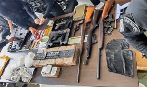Polícia Civil prende 13 pessoas em ação contra grupo especializado