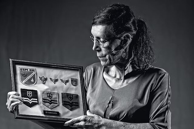 Primeira mulher trans das Forças Armadas é cidadã honorária de