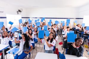 Programa Tô Conectado: Iniciada entrega de tablets para estudantes da