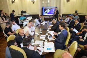Projeto da prefeitura que aumenta taxa de iluminação pública gera
